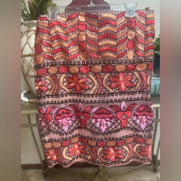 ECI Floral Pencil Midi Skirt Red and Orange Embroidery Fall Winter Wear Size 12 - Picture 2 of 9